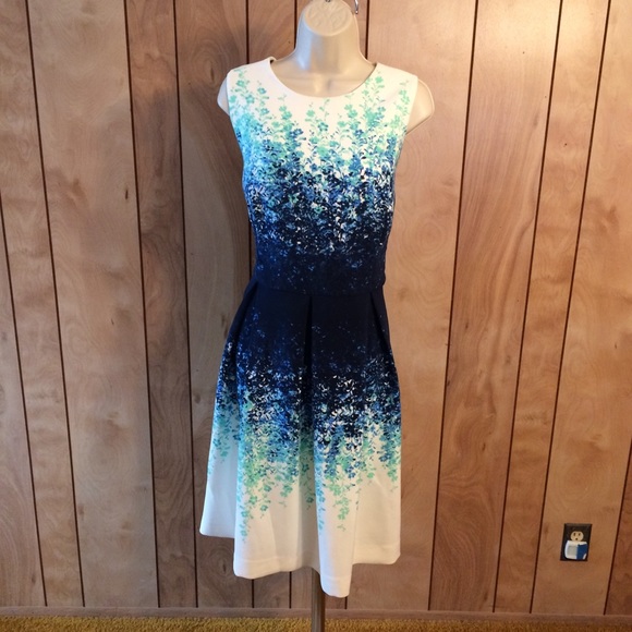 dressbarn Dresses & Skirts - DRESSBARN SUPER CUTE DRESS